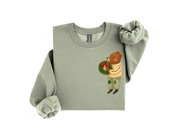 Vintgage Christmas Teddy Bear With Wreath - Sweatshirt (Crewneck)  Poly-Cotton Colors (Unisex)  Gildan, Unisex Softstyle Midweight Crewneck Sweatshirt