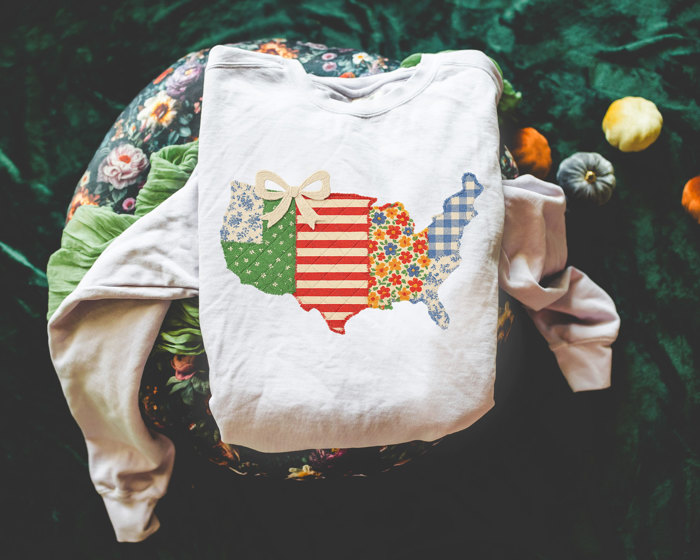 Faux Quilted Ditzy Floral United States Road Trip Design - Sweatshirt (Crewneck)  Poly-Cotton Colors (Unisex)  Gildan