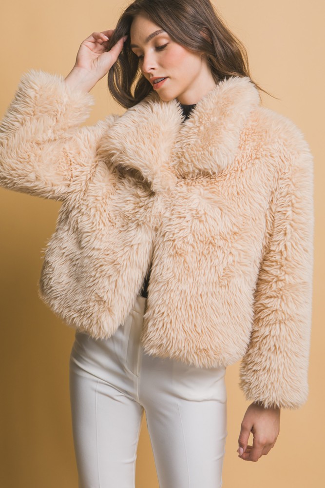 Luxe Faux Fur Coat With Pockets