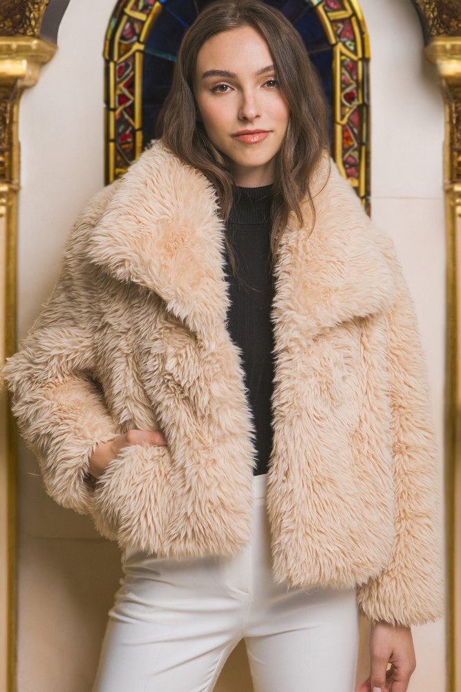 Luxe Faux Fur Coat With Pockets