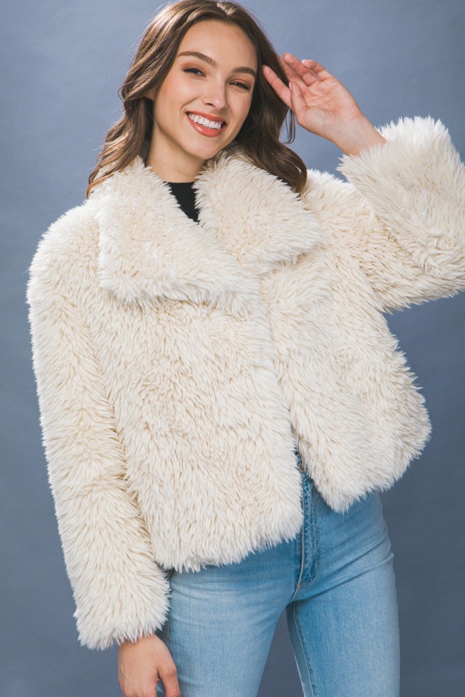 Luxe Faux Fur Coat With Pockets