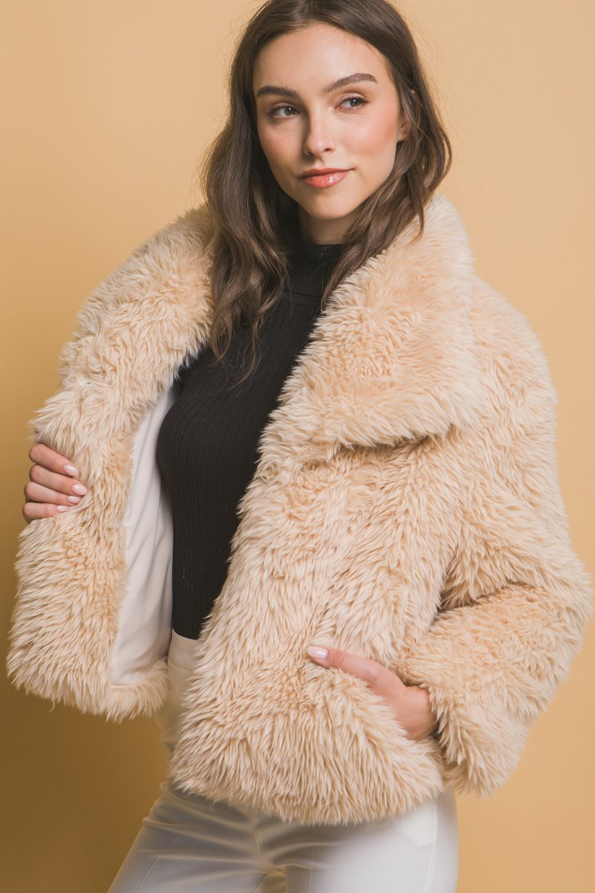 Luxe Faux Fur Coat With Pockets