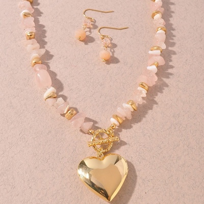 Heart Locket It Pendant Beaded Necklace & Earrings Set