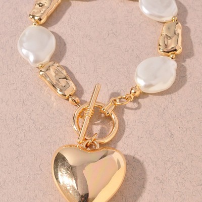 Heart Pendant Pearl & Gold Link Bracelet