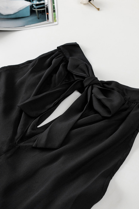 Keyhole Halter Neck Tank | S-XL