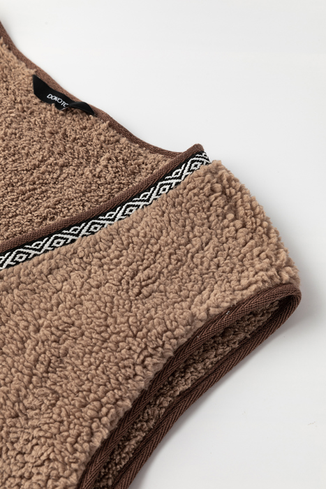 MY DREAM LIFE | Sherpa Contrast Trim Patch Pocket Cartridge Toggle Button Vest