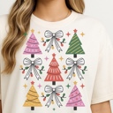  Christmas Lights Coquette Bow Trees Graphic Tee – Retro Pastel Holiday Shirt, Cute Festive Aesthetic Top for Women, Merry Christmas Outfit Idea