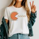  Thanksgiving Pie Chasing Whip Cream Graphic Tee – Funny Pumpkin Pie Shirt, Cute Fall Humor Top, Retro Thanksgiving Dinner Outfit for Women