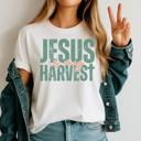  Jesus is My Harvest Christian Graphic Tee – Faith-Based Fall Shirt, Inspirational Bible Verse Top, Rustic Thanksgiving Outfit for Women