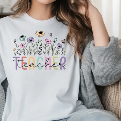 Flower Teacher Floral Boho Graphic Tee – Cute Retro Teacher Shirt, Colorful Spring Teacher Top, Gift for Educators and Moms"