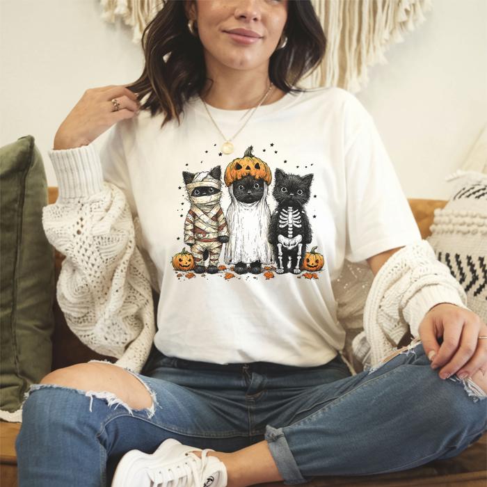 Funny Halloween Cat Spooky Cat Graphic Tee – Cute Black Cat Costume T-Shirt, Pumpkin Trick or Treat Shirt