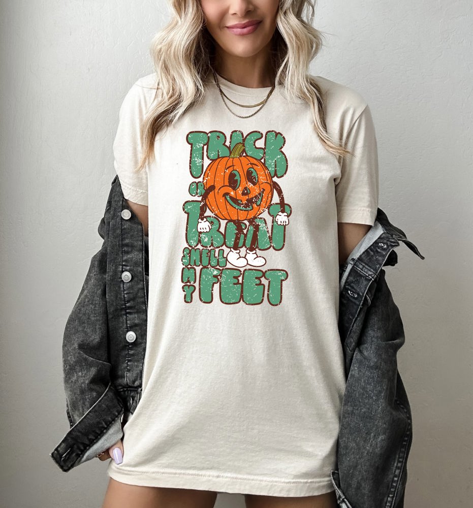 Trick or Treat Smell My Feet Pumpkin Tee