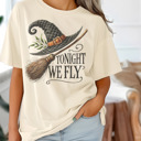  Tonight We Fly- Halloween Witches Graphic Tee Spooky Vintage Witchy T-Shirt for Women Fall Cozy Costume Outfit