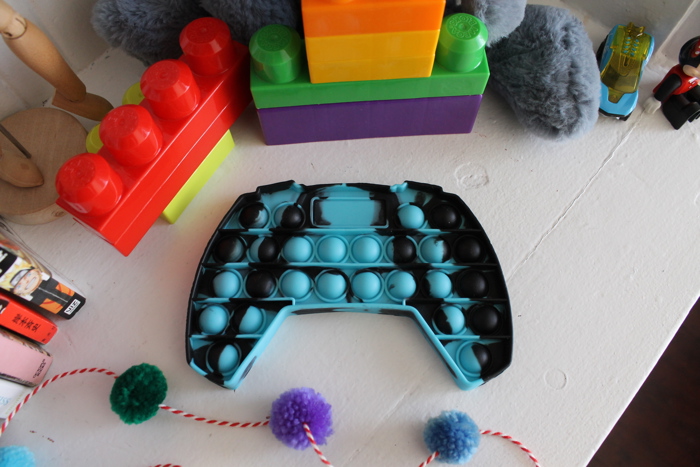 Bubbles Pop It Toy Controller