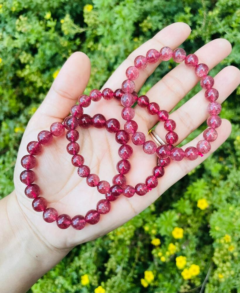 Strawberry Quartz Crystal Bracelet, Healing Crystal Bracelet, Pink Crystals, Stretch Bracelet, Mala Bracelet, Handmade Bracelet for Women