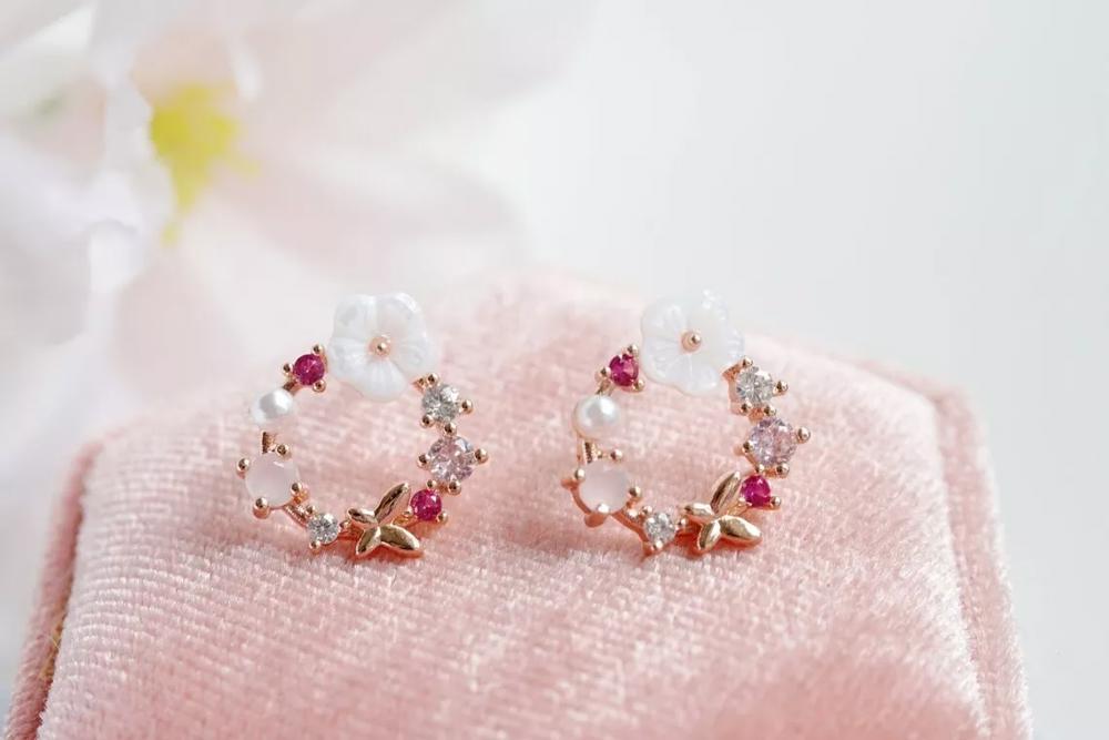 Natural Pearl Crystal Flower Stud Earrings Rose Gold Butterfly Post Earrings