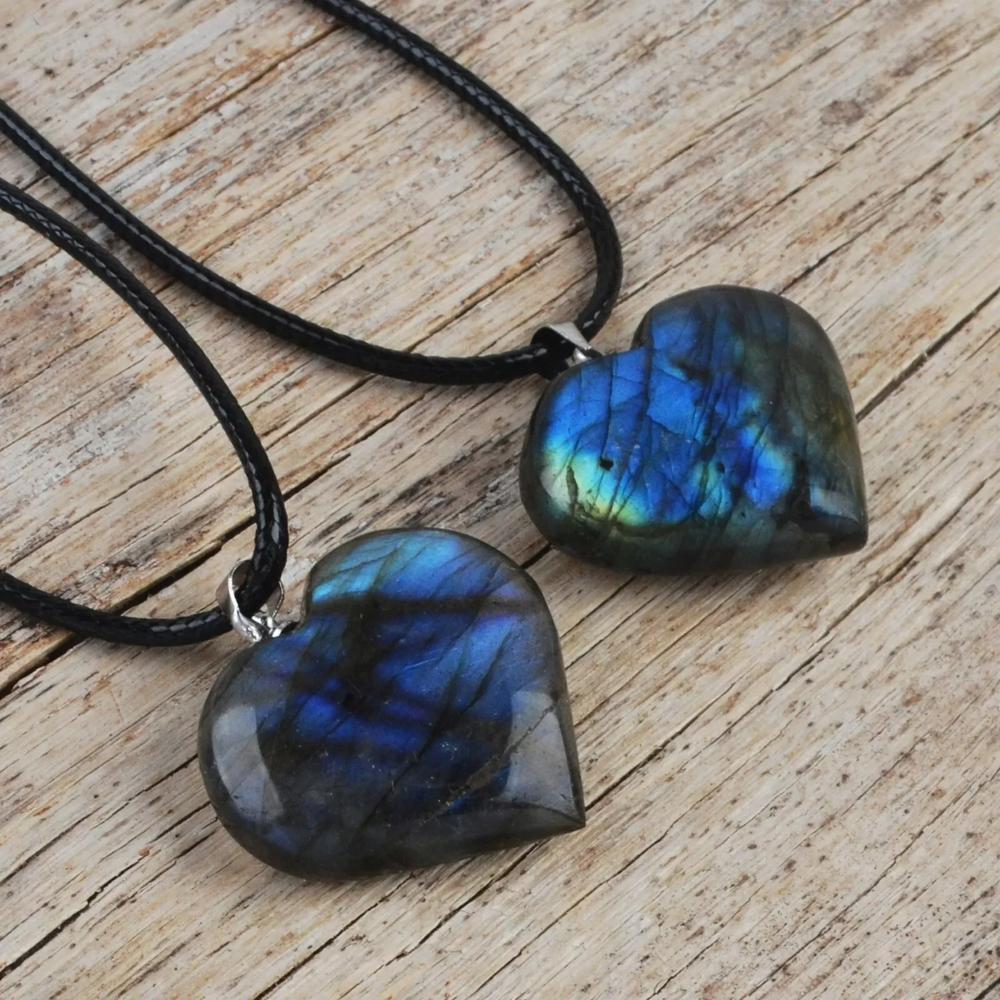 Natural Labradorite Dragon Heart Amulet Pendant Healing Energy Women Necklace (1 piece)