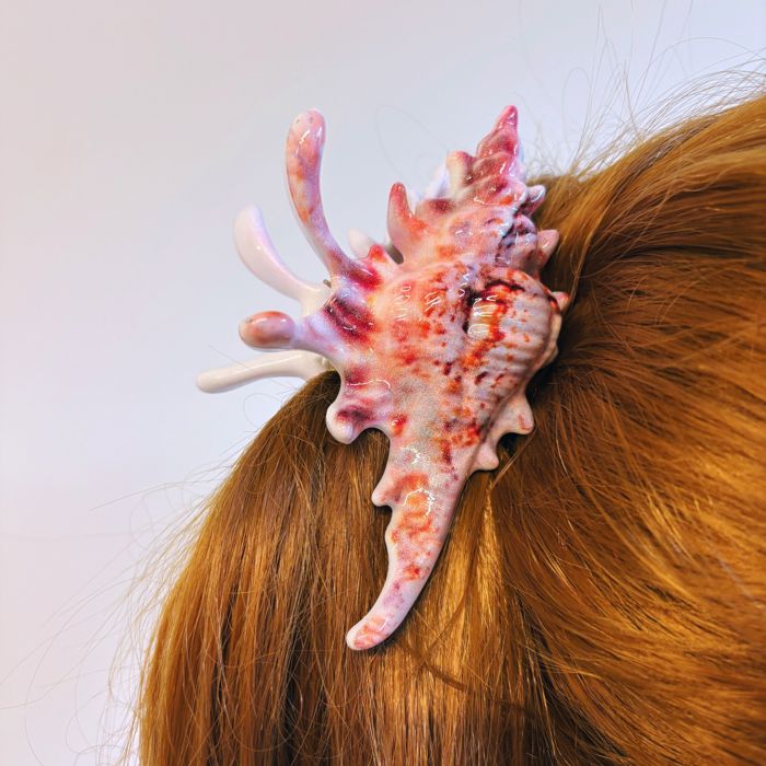 Realistic Conch Shell Hair Claw in Natural Brown and White | Claw Clip Hair Accessories