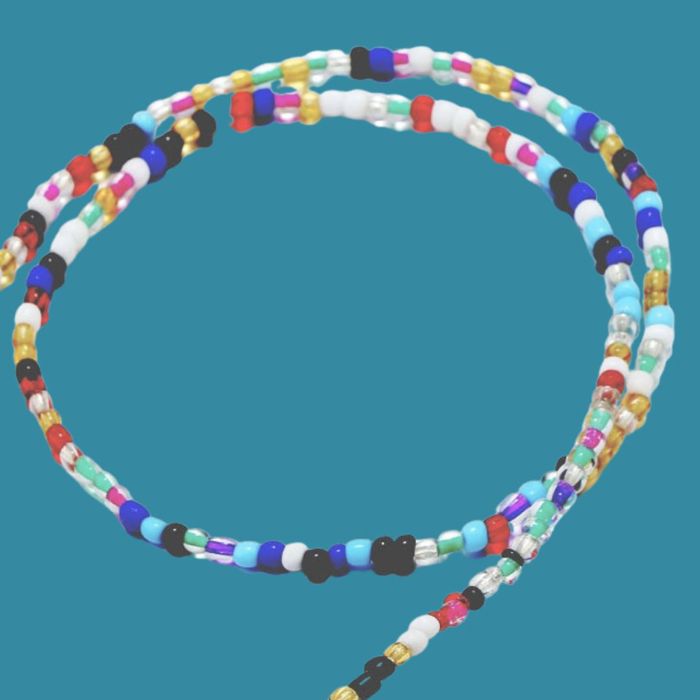 '90s Style Beaded Face Mask Chain