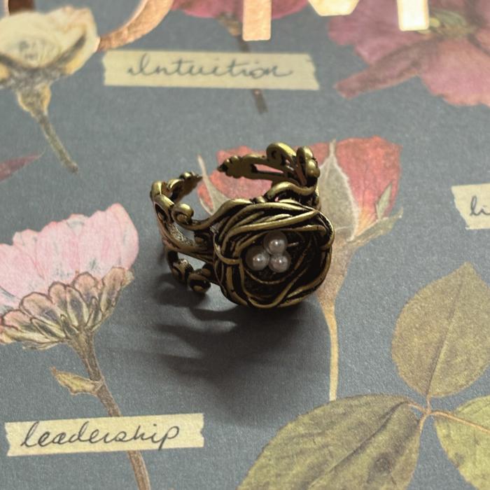 Bird's Nest Ring in Old Gold | Vintage | Adjustable Size