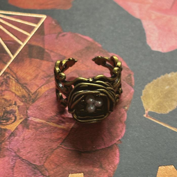 Bird's Nest Ring in Old Gold | Vintage | Adjustable Size