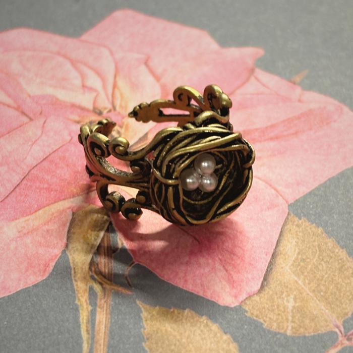Bird's Nest Ring in Old Gold | Vintage | Adjustable Size