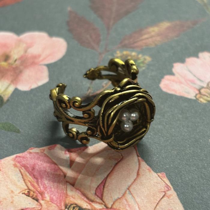 Bird's Nest Ring in Old Gold | Vintage | Adjustable Size