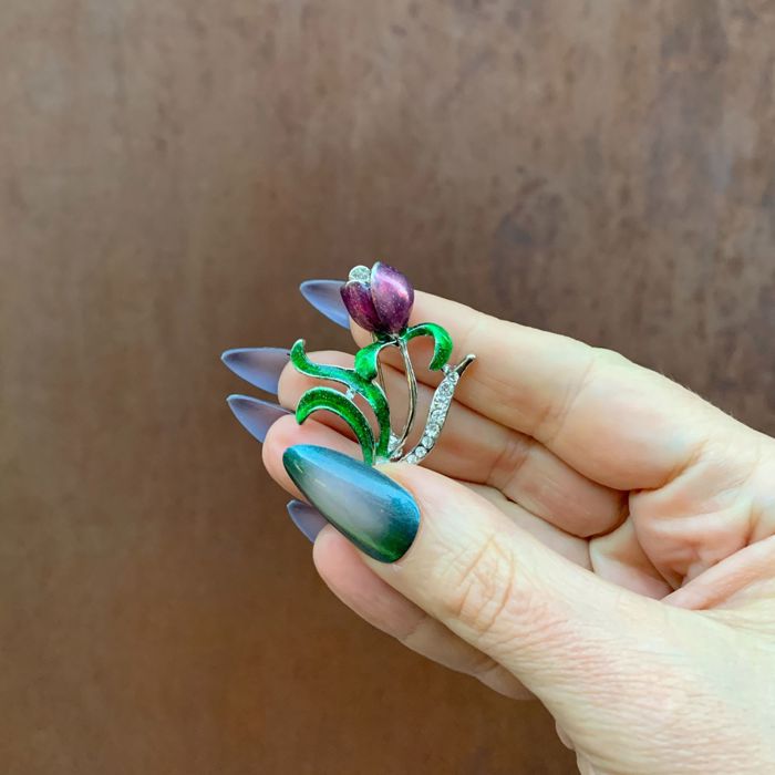 Classic Brooch Collection with Gem Embellishments Metal Alloy [8+ Style Options]