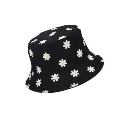 Hippie Dippie Daisy '90s Bucket Hat in Black