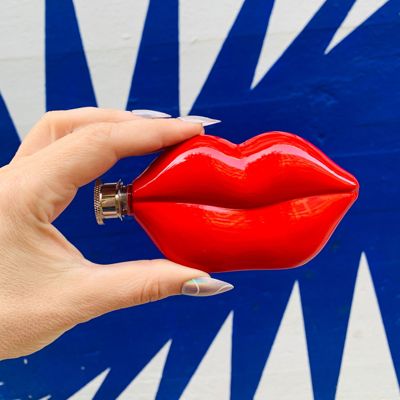 Hot Lips Flask | Lip-shaped Stainless Steel Beverage Container