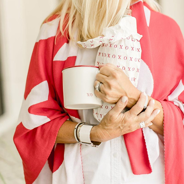 XOXO Tyvek Wine Bag | Waterproof Carrier Beverage Gift Bag | 9" x 3.75"