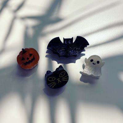 Set of 4 Mini Spooky Hair Claws | Hair Claw Clip in Giftable Pouch