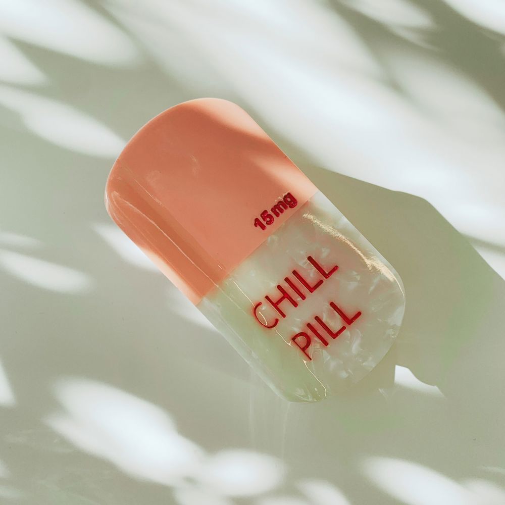 Velvet Claws Chill Pill Hair Claw