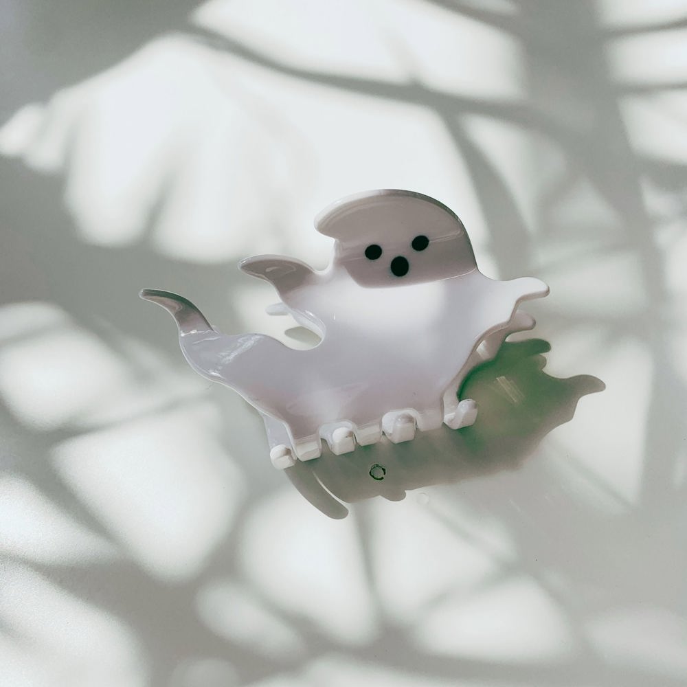 Velvet Claws "Ghost Go Fly" Hair Clip 