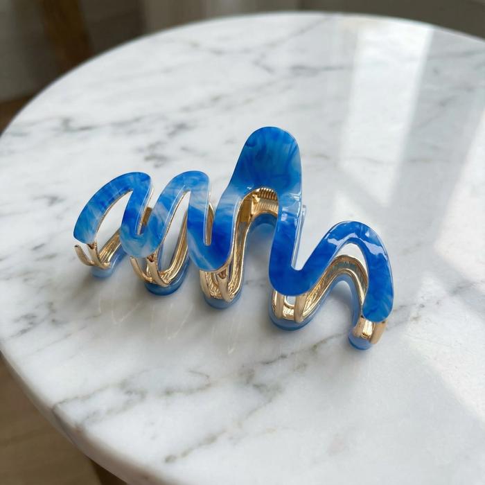 '80s Squiggle in Azure Sky Hair Clip | Claw Clip Hair Accessories