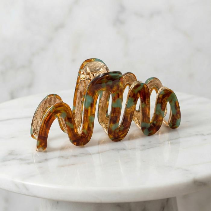 '80s Squiggle in Tortoise Sage Hair Clip | Claw Clip Hair Accessories
