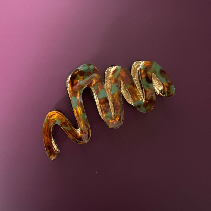 '80s Squiggle in Tortoise Sage Hair Clip | Claw Clip Hair Accessories