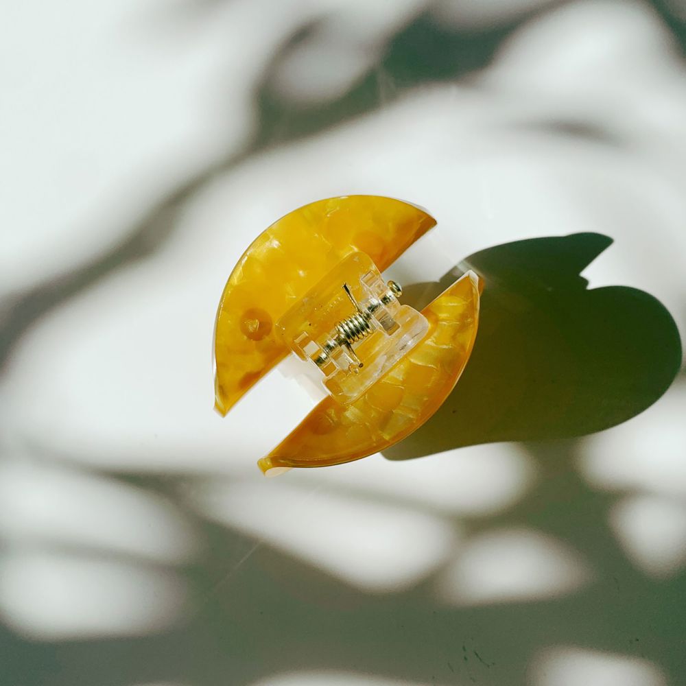 Velvet Claws Mini Mushroom Hair Clip in Orange 