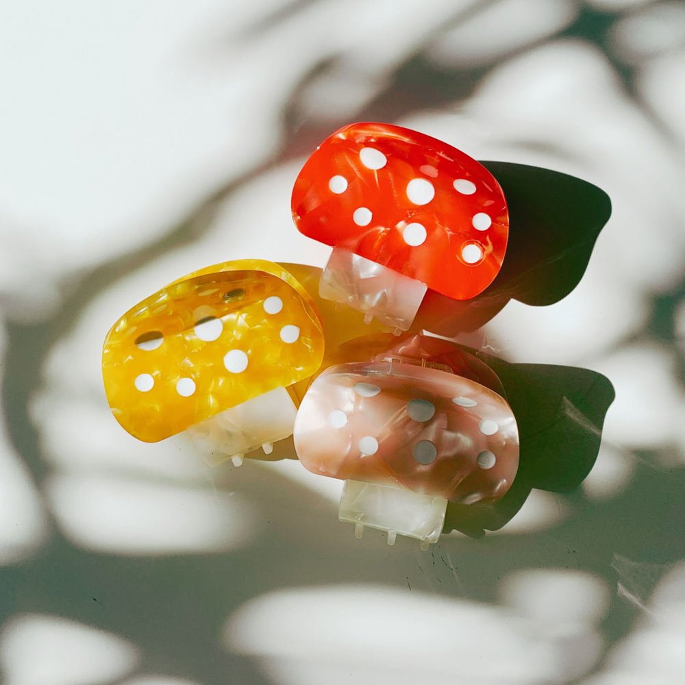 Velvet Claws Mini Mushroom Hair Clip in Orange 