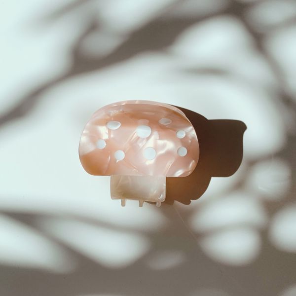 Velvet Claws Mini Mushroom Hair Clip in Pink