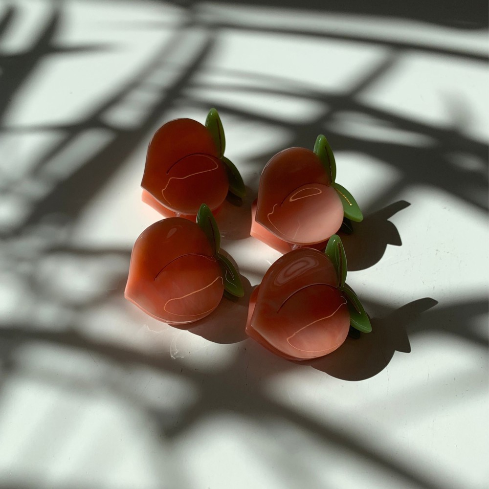 Velvet Claws Set of 4 🍑🍑🍑🍑 Mini Peach Hair Clips