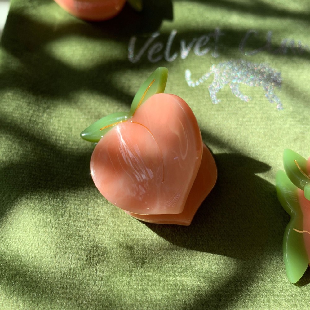 Velvet Claws Set of 4 🍑🍑🍑🍑 Mini Peach Hair Clips