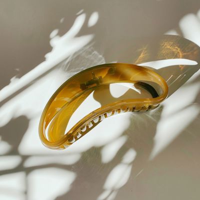 The Bean Hair Claw in Caramel | Claw Clip Hair Accessories