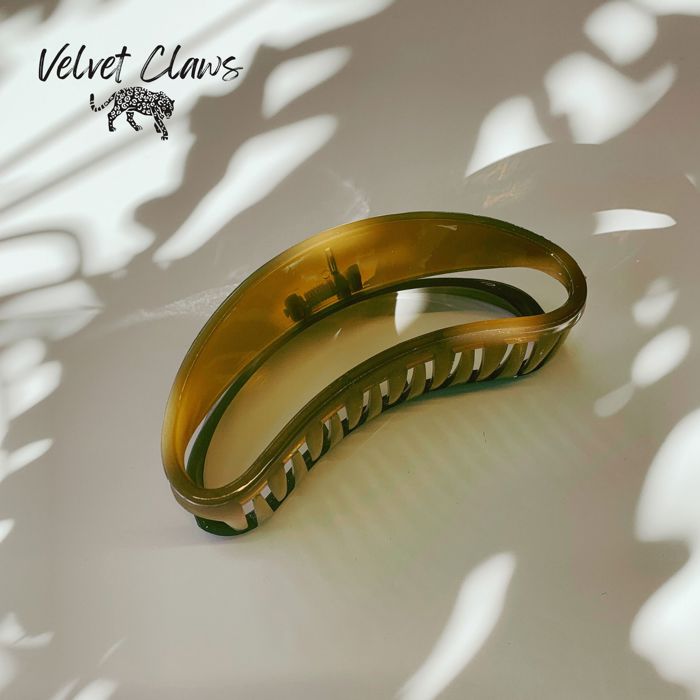 The Bean Hair Claw in Caramel | Claw Clip Hair Accessories