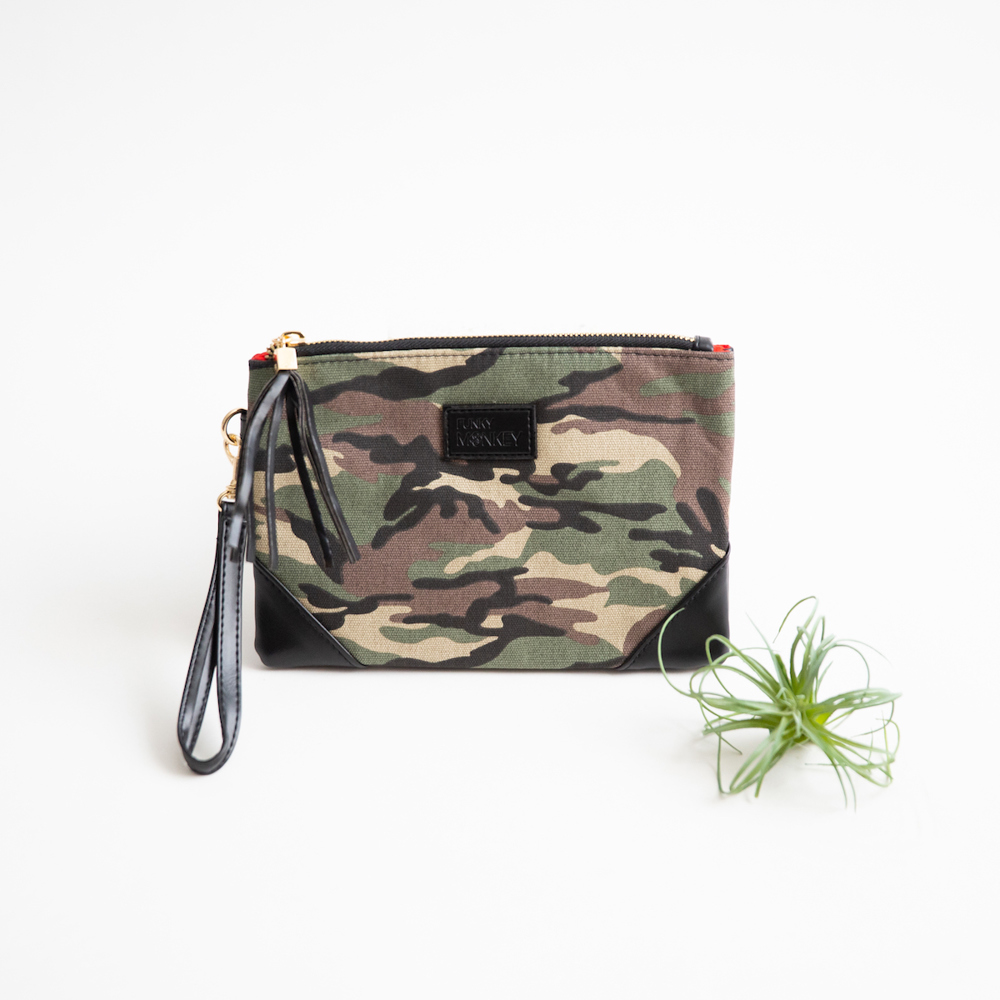 Camoflauge Pattern Corner Accent Clutch