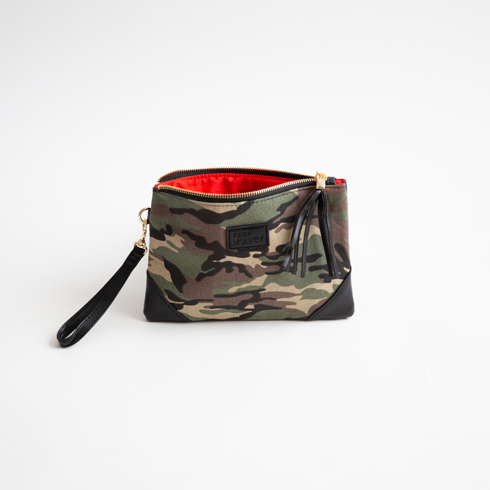 Camoflauge Pattern Corner Accent Clutch