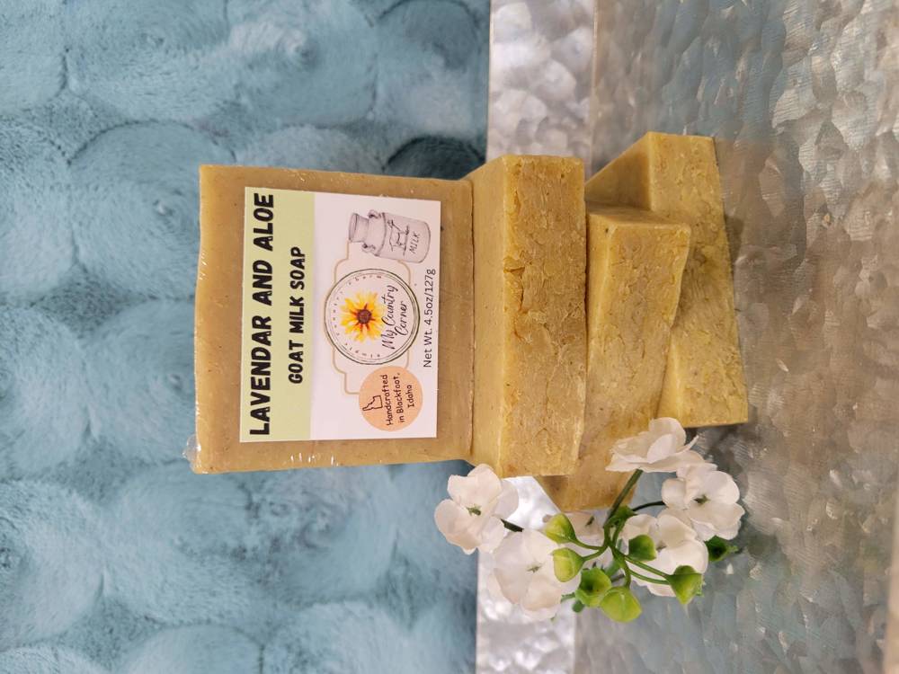 3 pack of Goat Milk Bar Soap, Includes 1 Wood Soap tray & 3 Soap Saver Bags, Homemade Soap for Sensitive skin.