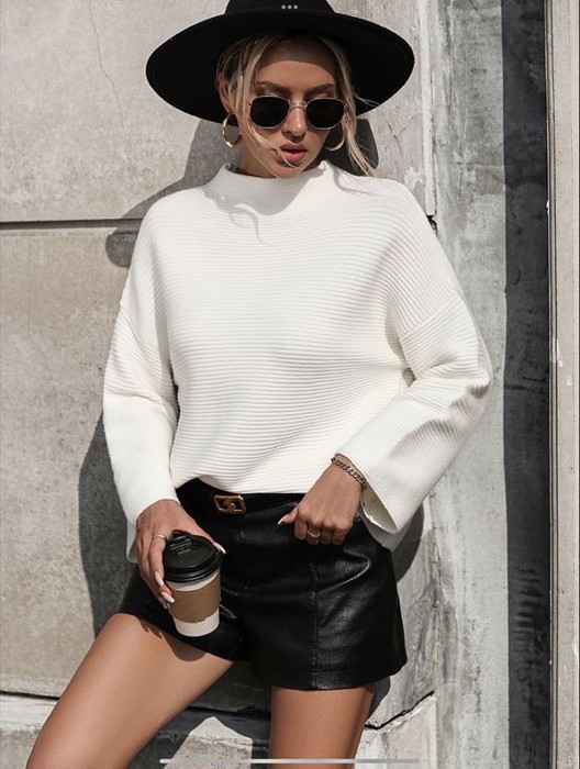 Knit ribbed sweater
