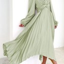 Small Green Pleated long sleeve dress