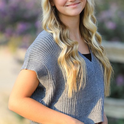 Cropped sleeveless ribbed vest